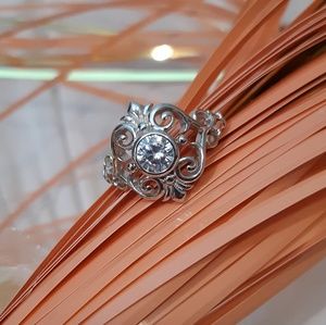 《NEW》silver fleur de lis vines CZ ring